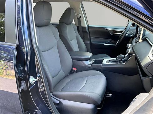 Certified 2025 Toyota RAV4 XLE AWD/4WD image 9