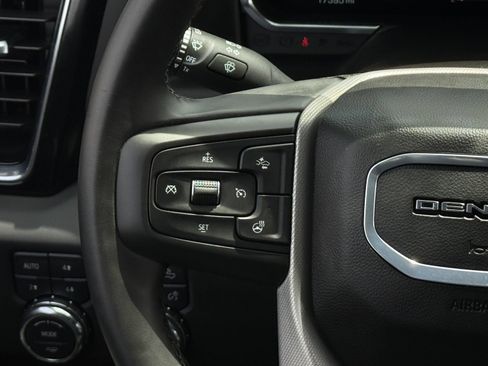 Used 2025 GMC Sierra 2500 Denali w/ Denali Reserve Package AWD/4WD image 16