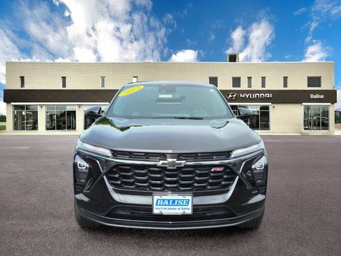 Used 2024 Chevrolet Trax RS FWD image 8