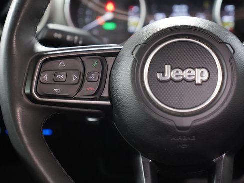 Used 2023 Jeep Wrangler Unlimited w/ Cold Weather Group AWD/4WD image 17