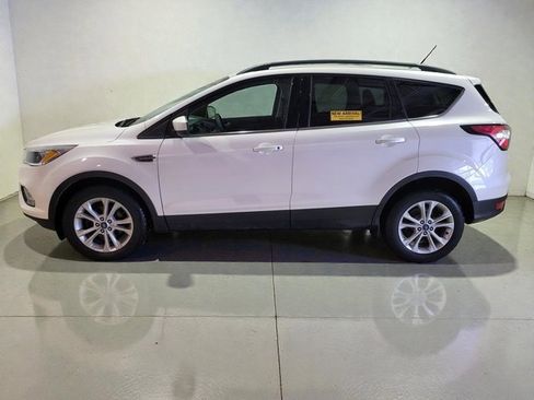 Used 2018 Ford Escape SE w/ SE SYNC Package image 18