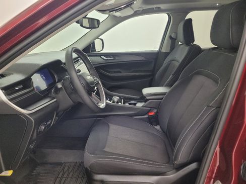Used 2023 Jeep Grand Cherokee Laredo X AWD/4WD image 17
