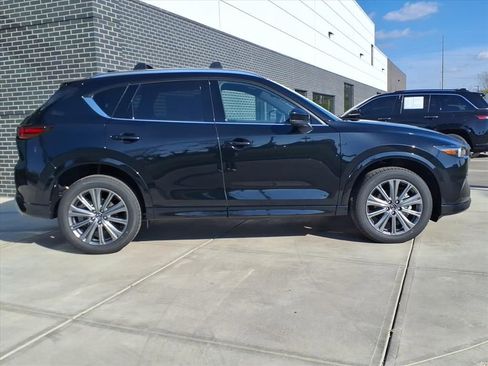 New 2025 MAZDA CX-5 Signature AWD/4WD image 8