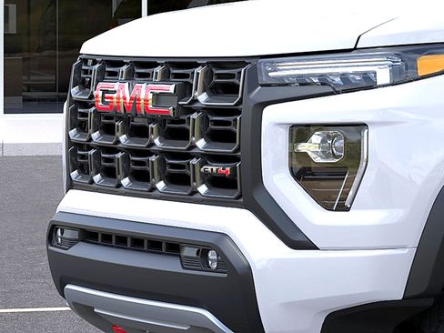 New 2026 GMC Canyon AT4 AWD/4WD image 13