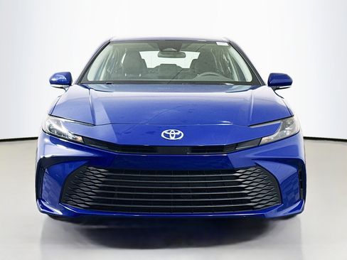Used 2025 Toyota Camry LE FWD image 2