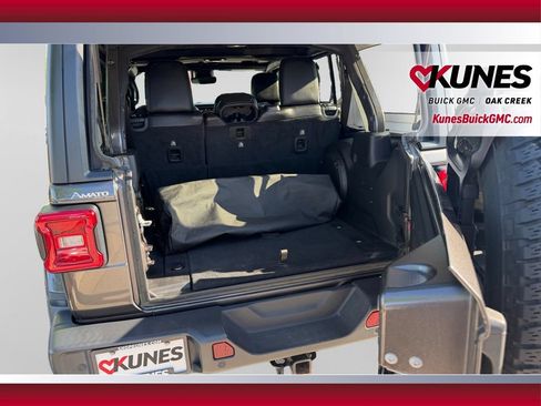 Used 2019 Jeep Wrangler Unlimited Sahara w/ Dual Top Group AWD/4WD image 41