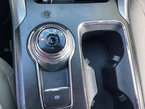 Used 2018 Ford Fusion SE FWD image 29