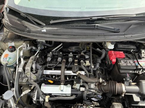 Used 2025 Nissan Versa SV FWD image 32