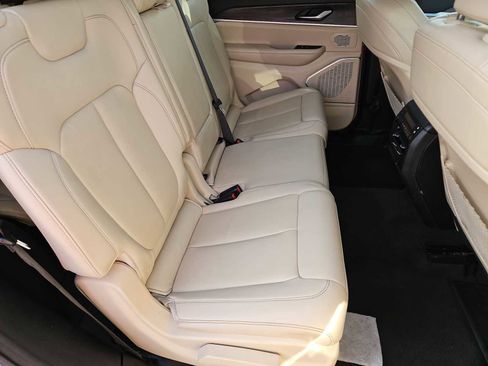 Used 2021 Jeep Grand Cherokee L Limited image 21