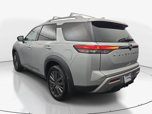 Used 2023 Nissan Pathfinder SL w/ SL Premium Package AWD/4WD image 6