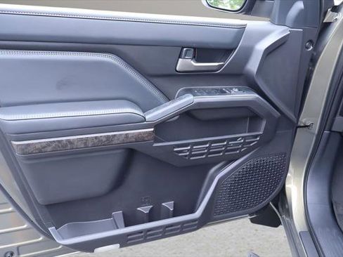 Certified 2025 Toyota Tacoma Limited AWD/4WD image 12