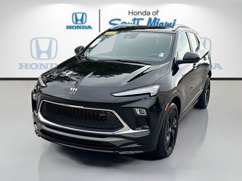 Used 2024 Buick Encore GX Sport Touring w/ Comfort Package image 3