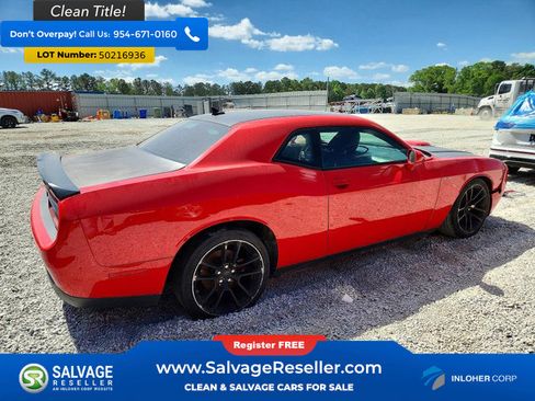 Used 2020 Dodge Challenger R/T RWD image 4