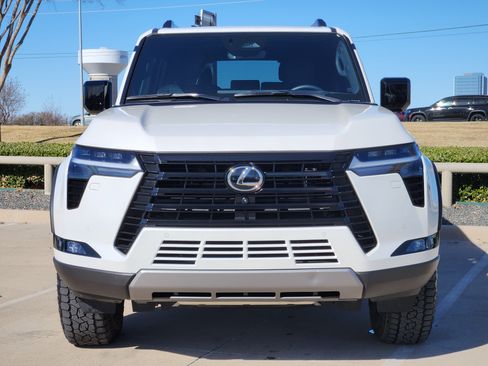 Used 2025 Lexus GX 550 image 8