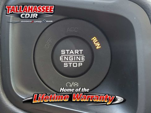 Used 2025 Jeep Wrangler Unlimited Sahara AWD/4WD image 31