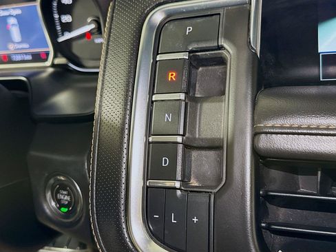 Used 2021 GMC Yukon XL AT4 w/ Rear Media and Nav Package AWD/4WD image 15
