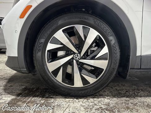 Used 2023 Volkswagen ID.4 Pro image 30