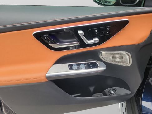 Certified 2024 Mercedes-Benz GLC 300 image 17