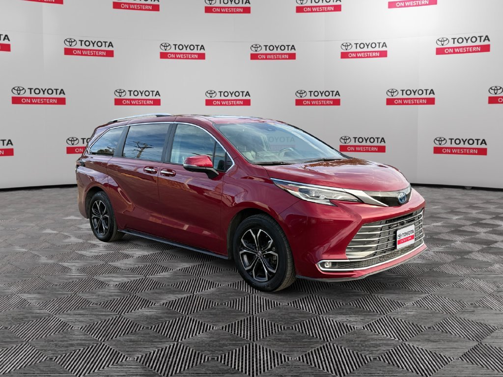 Certified 2025 Toyota Sienna Platinum AWD/4WD image 3