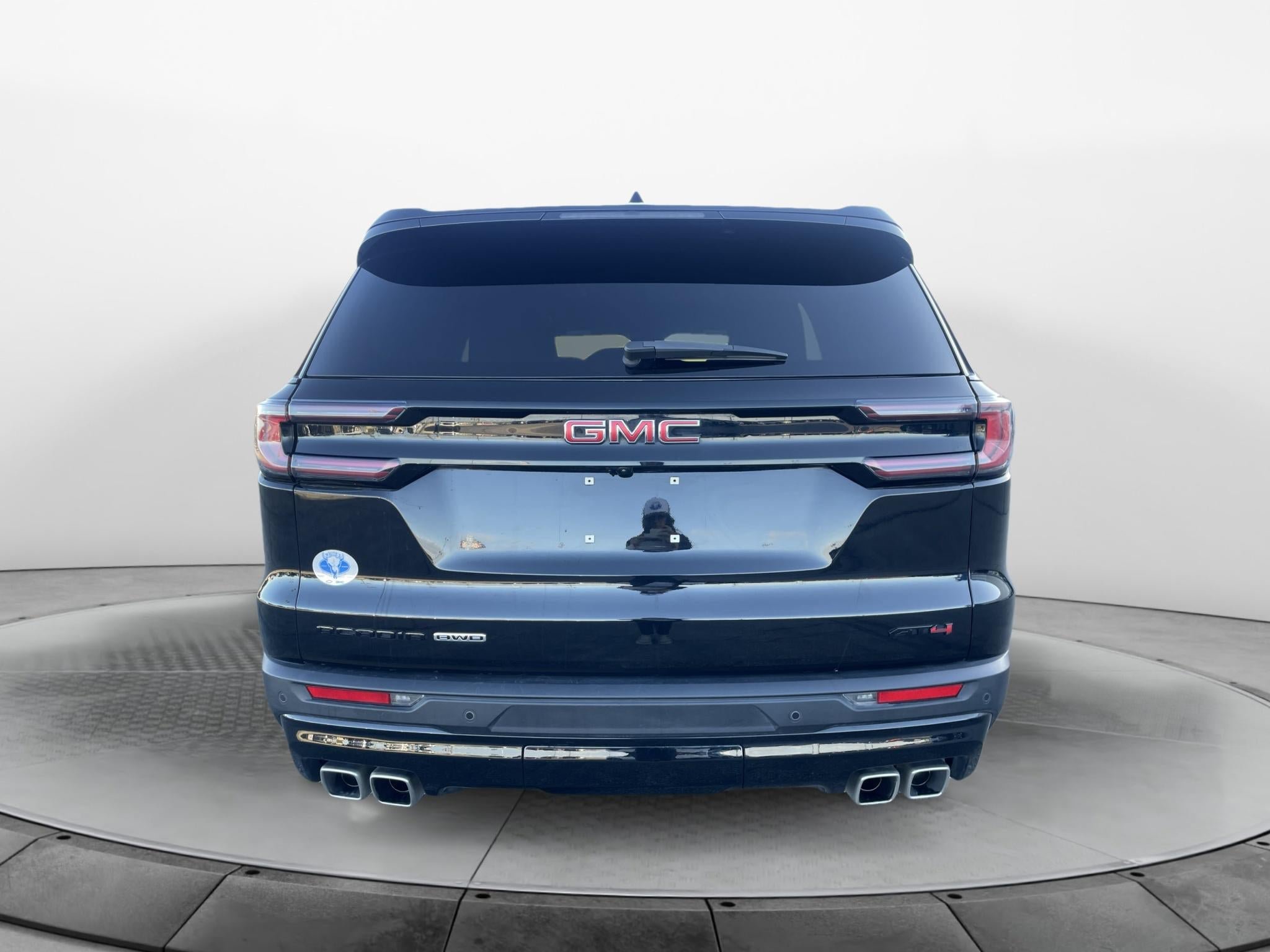Used 2025 GMC Acadia AT4 w/ LPO, Floor Liner Package AWD/4WD image 4