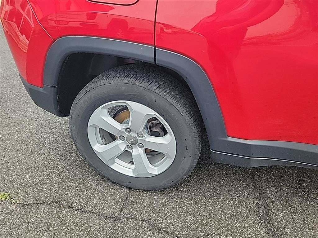 Used 2019 Jeep Compass Latitude AWD/4WD image 29