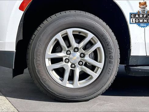 Used 2023 Chevrolet Suburban LT AWD/4WD image 9