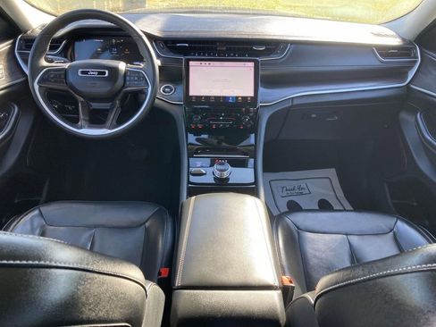 Used 2023 Jeep Grand Cherokee L Limited image 18