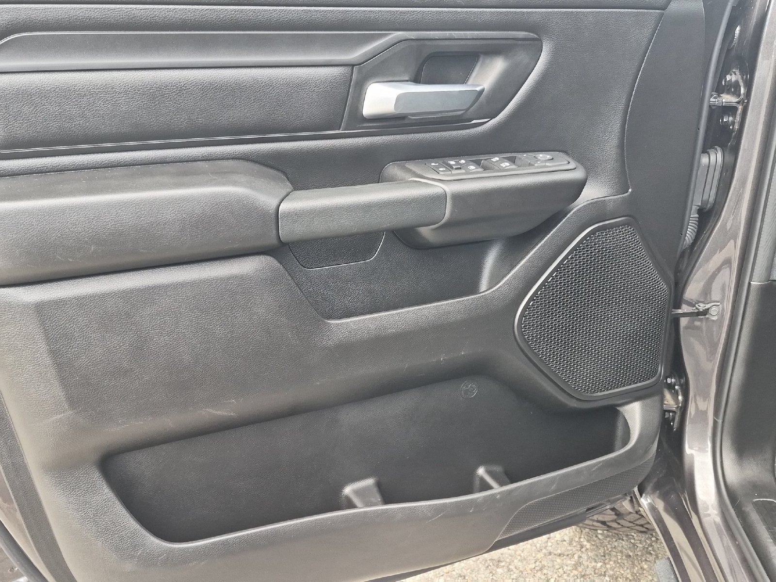 Used 2025 RAM 1500 Warlock AWD/4WD image 33
