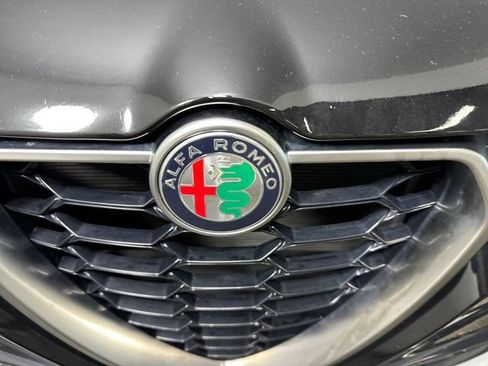 Used 2024 Alfa Romeo Tonale Ti AWD/4WD image 11