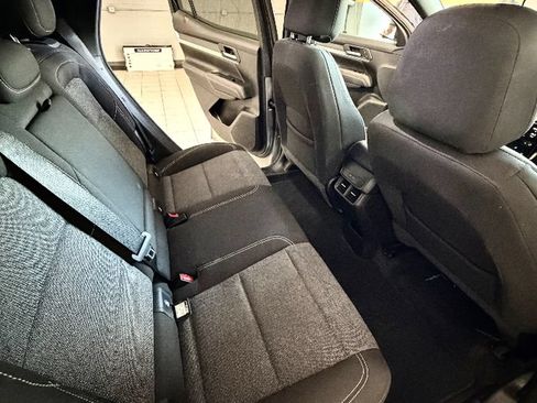 Used 2025 GMC Terrain Elevation FWD image 17