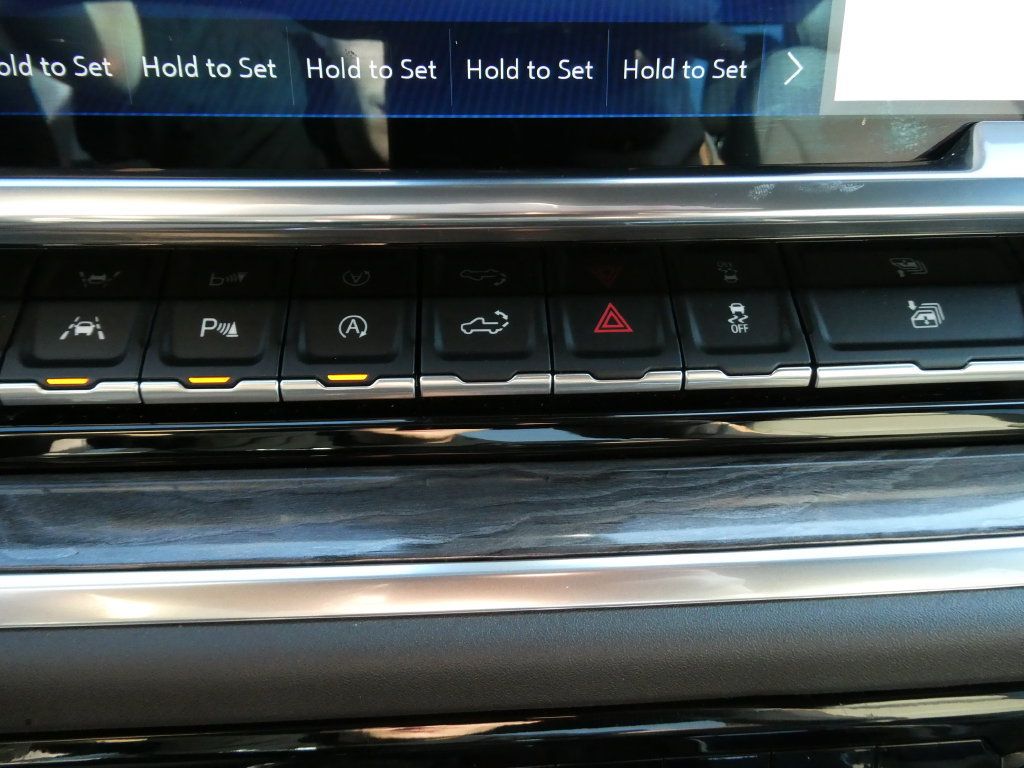 Certified 2022 Chevrolet Silverado 1500 LTZ AWD/4WD image 31