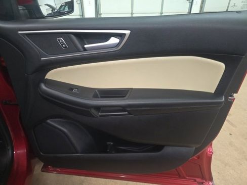 Used 2021 Ford Edge SEL w/ Convenience Package image 5