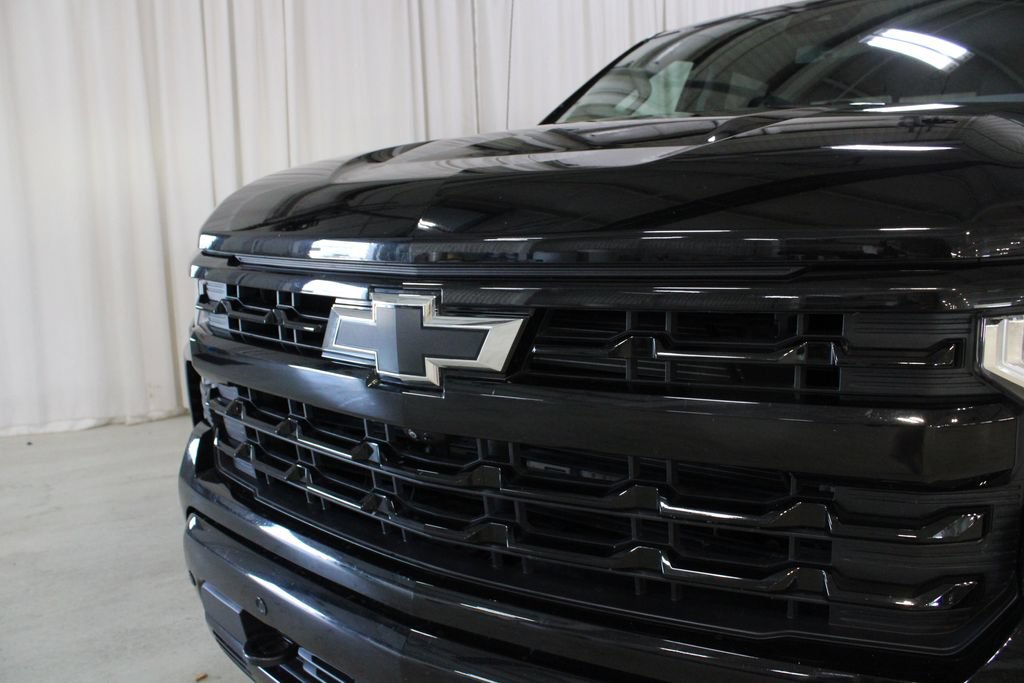 Used 2024 Chevrolet Silverado 1500 RST AWD/4WD image 31