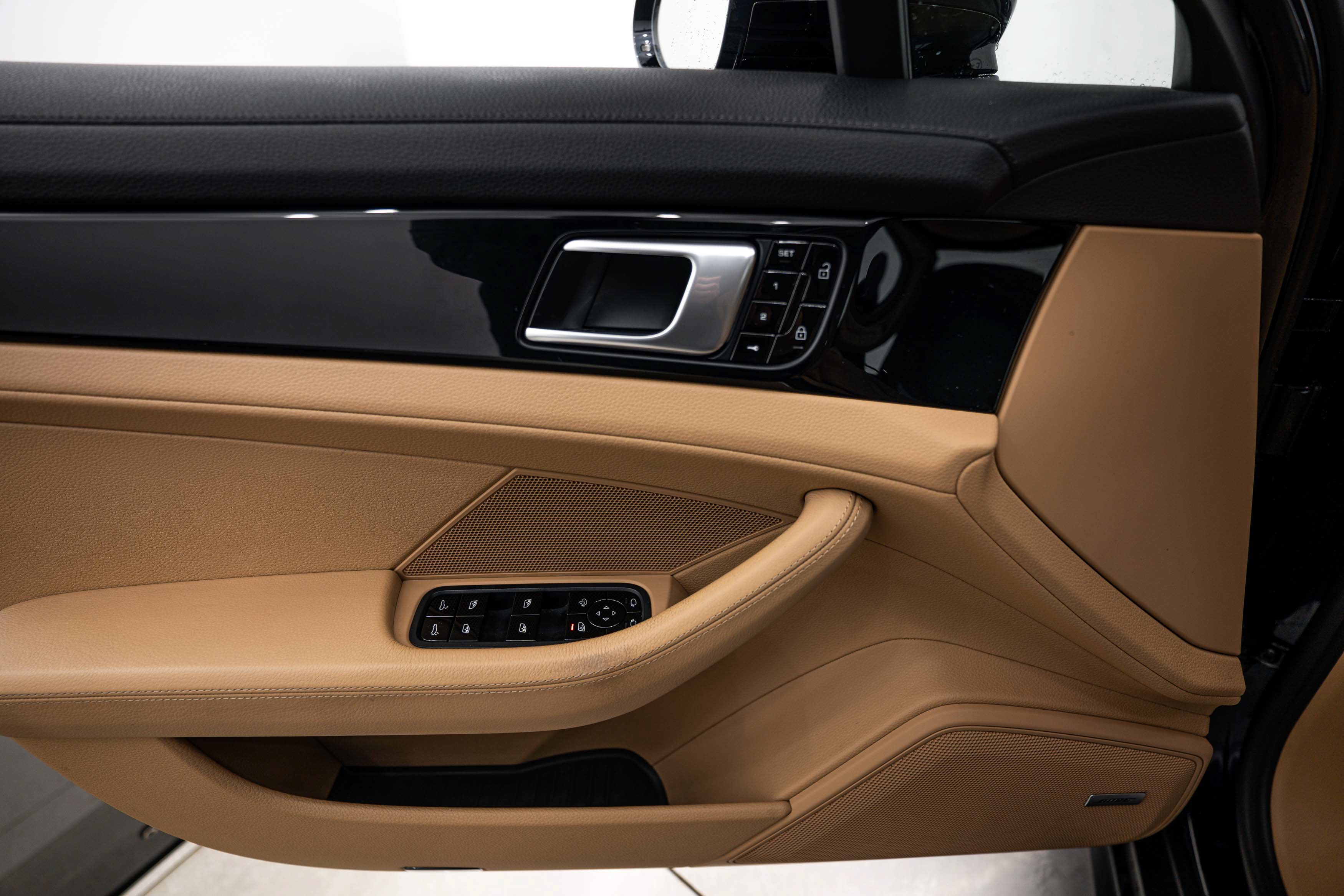 Certified 2020 Porsche Panamera 4 AWD/4WD image 19