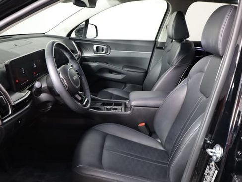 Certified 2025 Kia Sorento S w/ Panoramic Sunroof Package FWD image 14