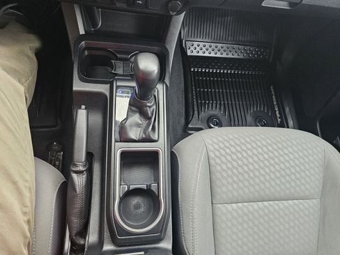 Certified 2020 Toyota Tacoma SR w/ SX Package image 22