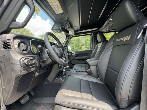 New 2025 Jeep Wrangler Unlimited Rubicon 392 image 13