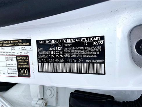 Used 2023 Mercedes-Benz GLC 300 4MATIC image 35