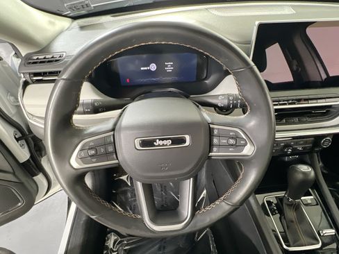 Used 2022 Jeep Compass Limited w/ Elite Group AWD/4WD image 11