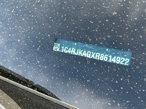 Used 2024 Jeep Grand Cherokee L Altitude image 3