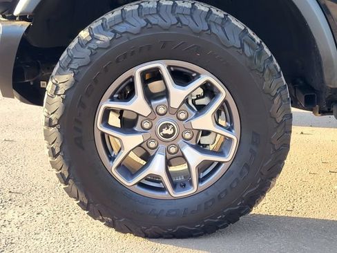 Used 2023 Ford Bronco Badlands AWD/4WD image 10