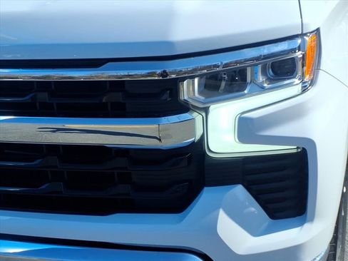 Used 2024 Chevrolet Silverado 1500 LT image 7