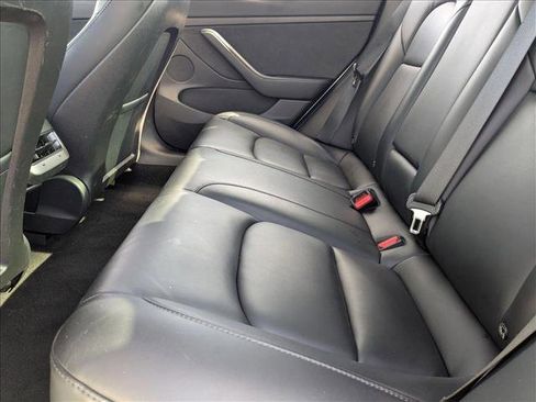 Used 2021 Tesla Model 3 Standard Range Plus image 18