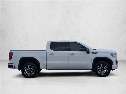 Used 2022 GMC Sierra 1500 AT4 w/ AT4 Premium Package AWD/4WD image 4