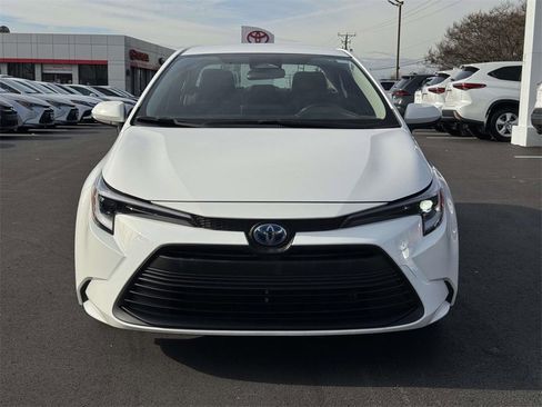 Used 2025 Toyota Corolla LE image 24