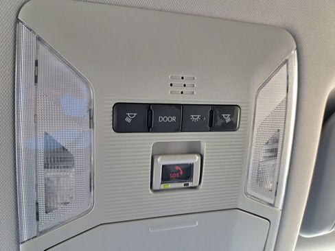 Used 2025 Toyota RAV4 LE FWD image 17