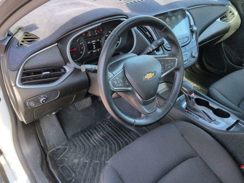Used 2024 Chevrolet Malibu RS FWD image 11