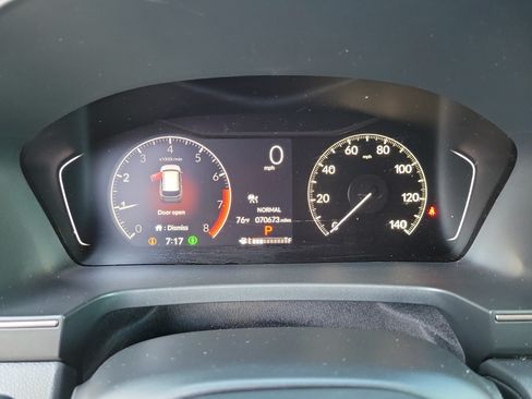 Used 2025 Honda Pilot TrailSport image 23