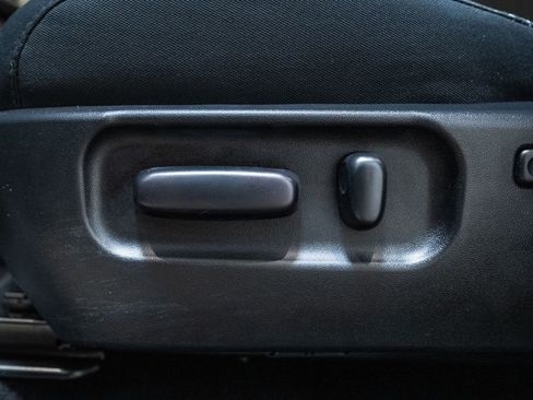 Certified 2023 Toyota Tacoma TRD Off-Road image 18