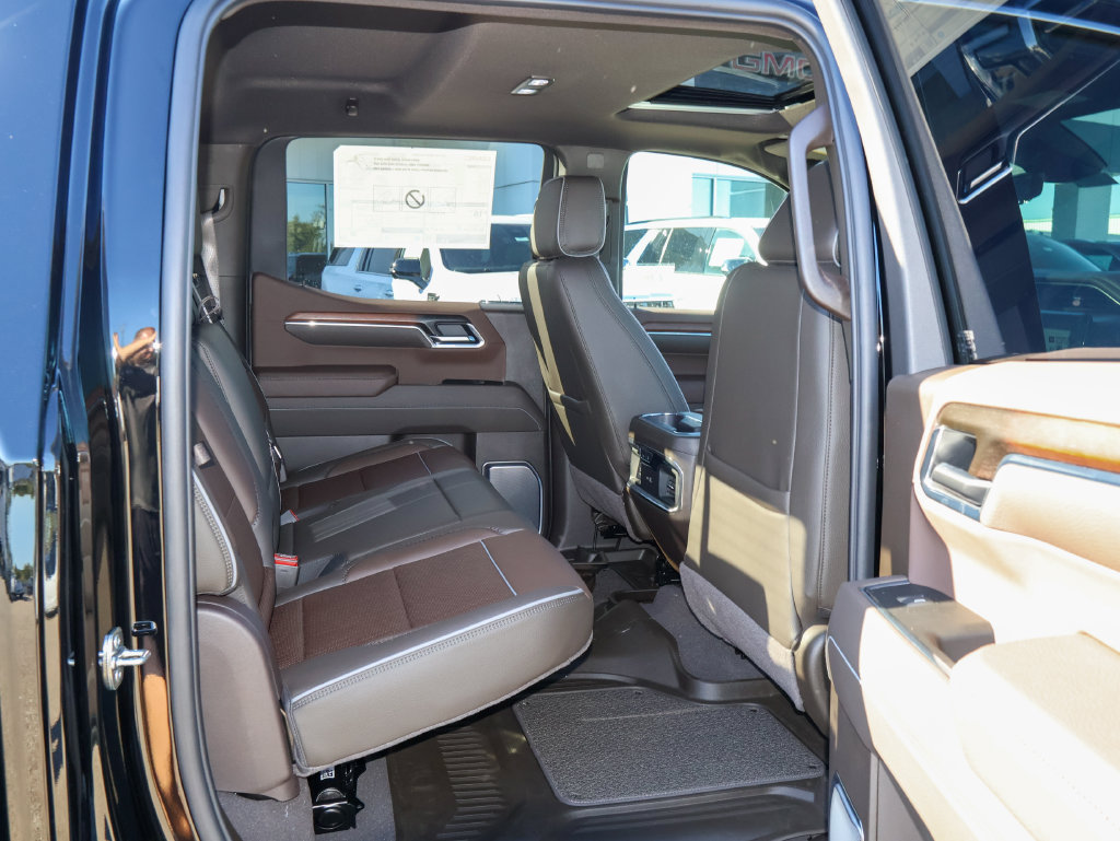 New 2026 GMC Sierra 1500 Denali w/ Denali Reserve Package AWD/4WD image 32